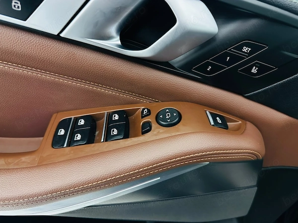 BMW  2019 — imagine 13