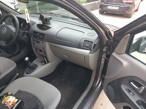 RENAULT Clio 2010 — imagine 7