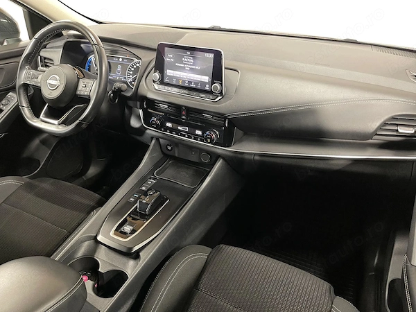 NISSAN Qashqai 2023 — imagine 8