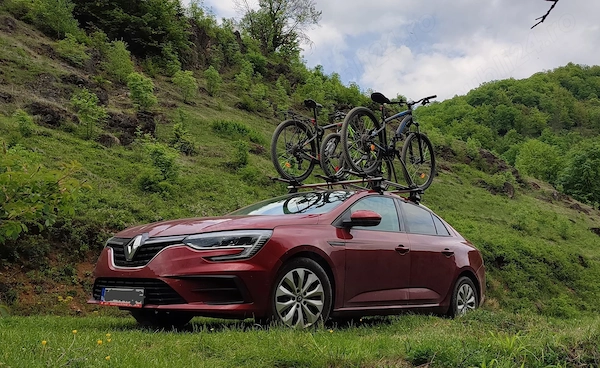 RENAULT Megane 2022 — imagine 4