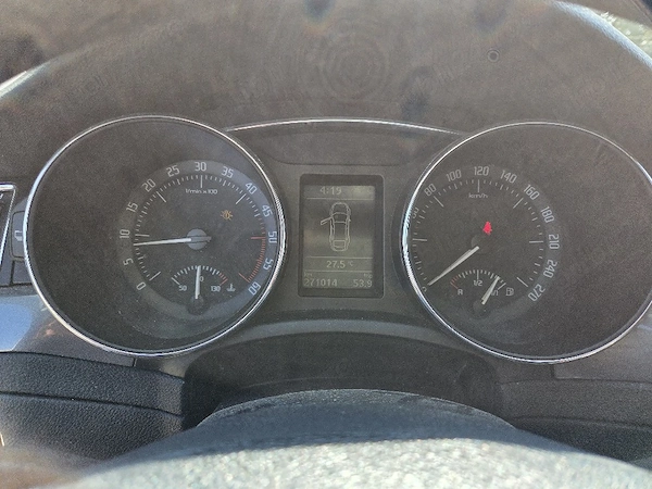 SKODA Superb 2011 — imagine 2