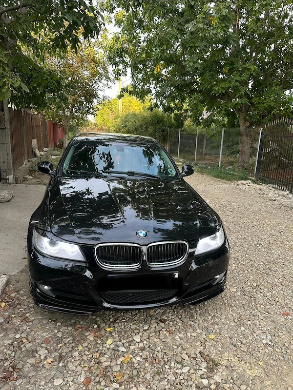 BMW Seria 3 2010 — imagine 1