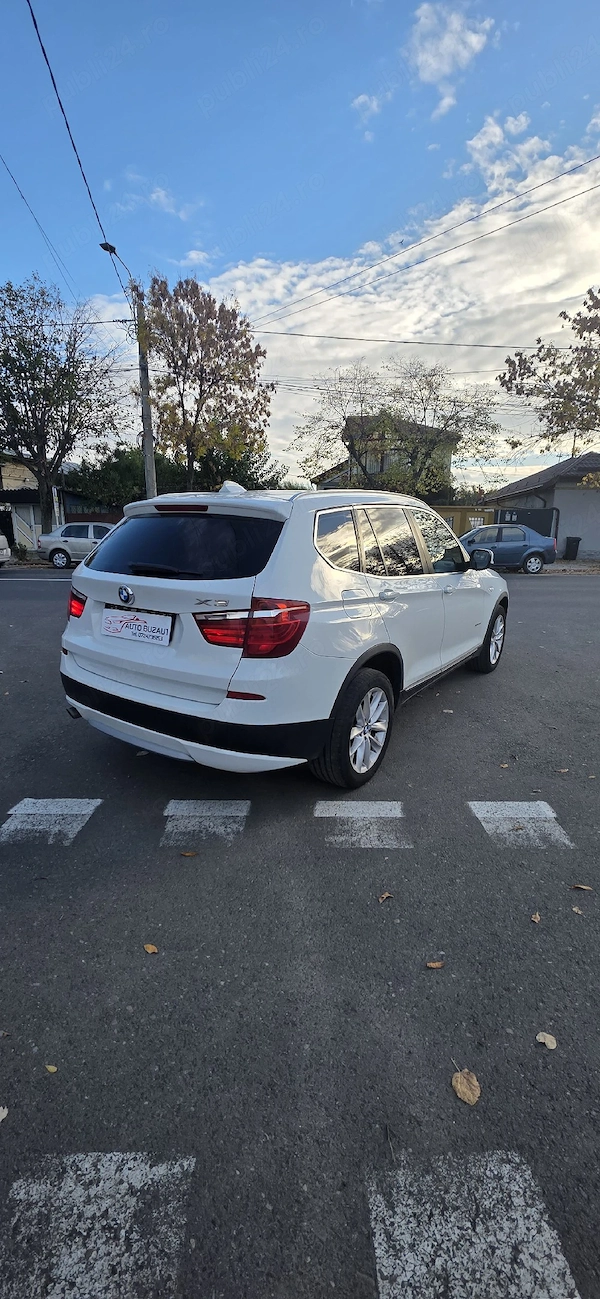 BMW  2011 — imagine 8