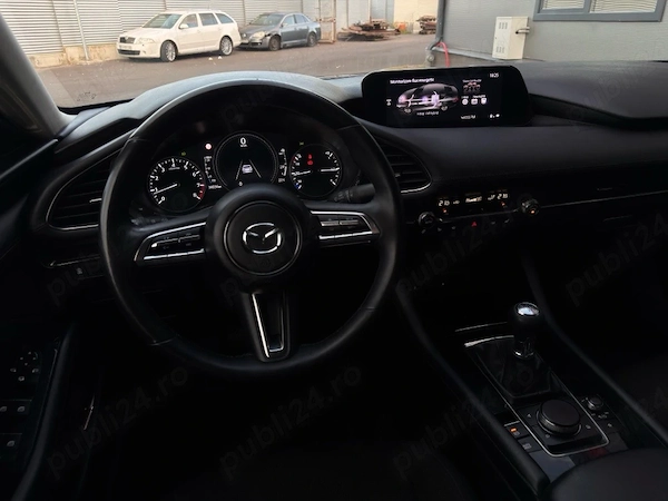 MAZDA 3 2023 — imagine 8