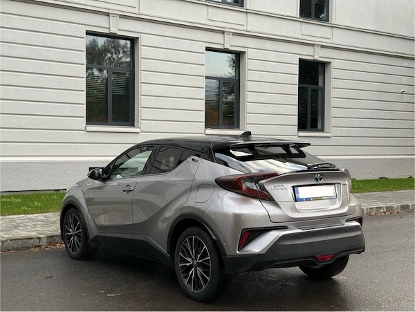 TOYOTA C-HR 2017 — imagine 2