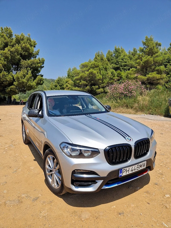 BMW  2020 — imagine 5