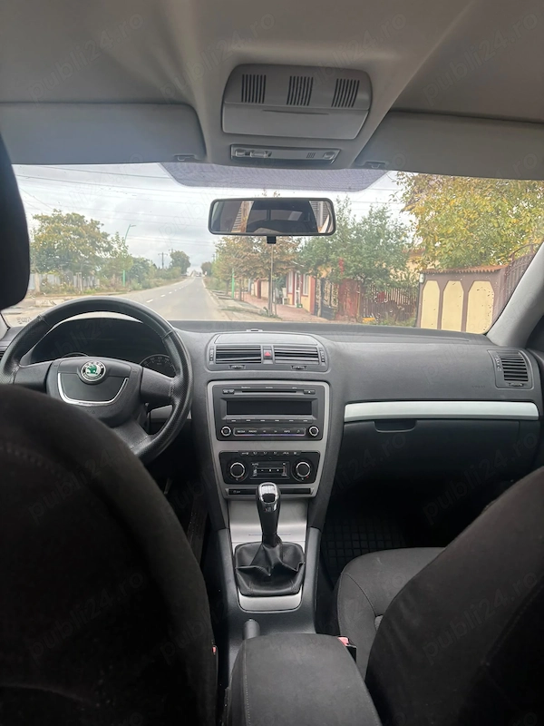 SKODA Octavia 2012 — imagine 5