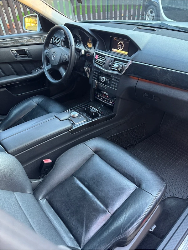 MERCEDES-BENZ E-Class 2011 — imagine 4