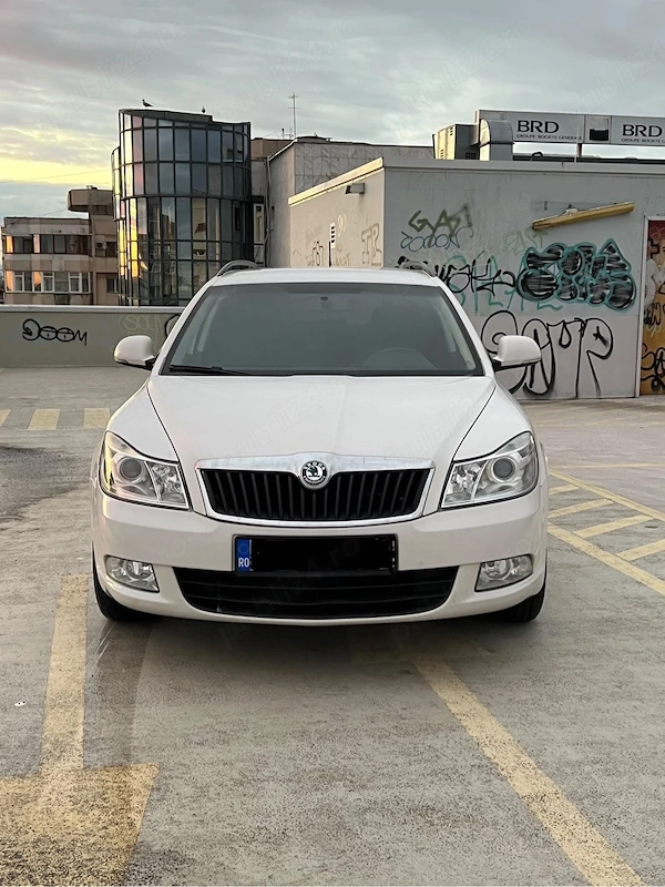 SKODA Octavia 2012 — imagine 4