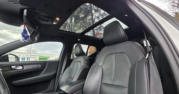 VOLVO XC40 2019 — imagine 5