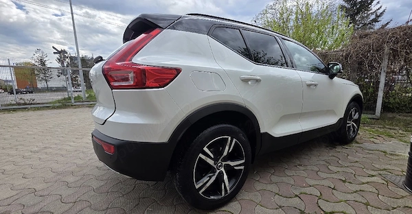 VOLVO XC40 2019 — imagine 2