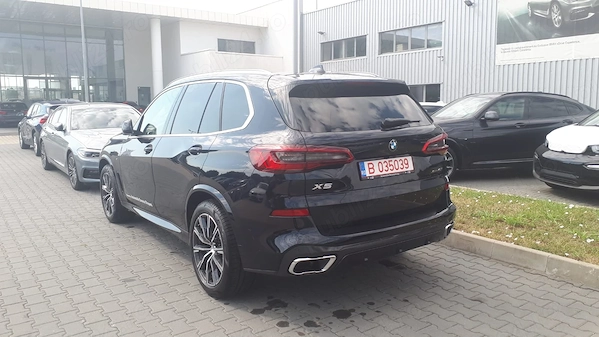 BMW  2019 — imagine 9