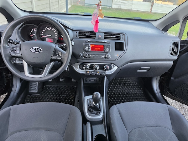 KIA Rio 2013 — imagine 7