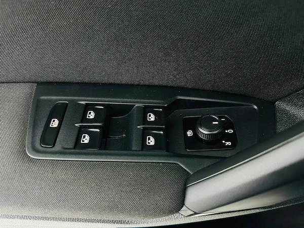 VOLKSWAGEN Tiguan 2018 — imagine 13