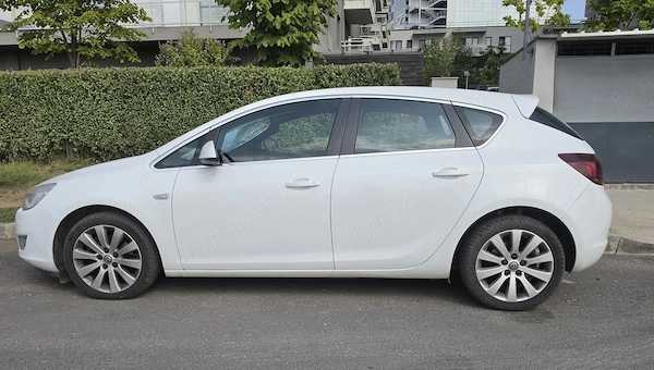 OPEL Astra 2011 — imagine 3
