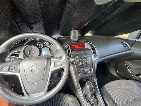 OPEL Astra 2011 — imagine 5