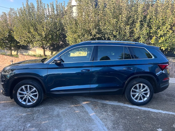 SKODA Kodiaq 2023 — imagine 3