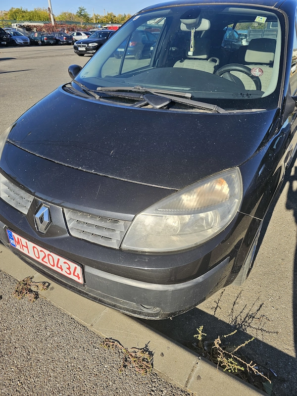 RENAULT 4 2004 — imagine 3