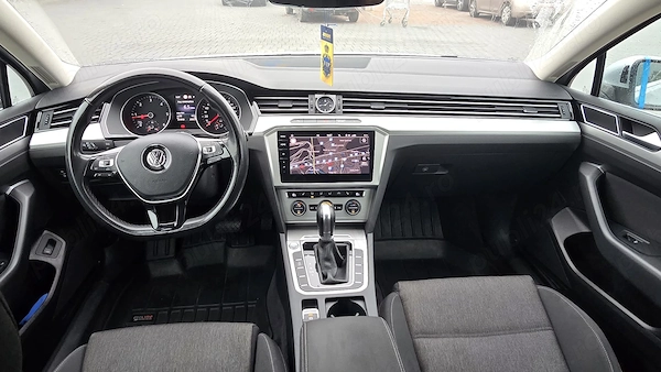 VOLKSWAGEN Passat 2018 — imagine 8