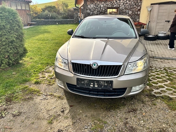 SKODA Octavia 2012 — imagine 4