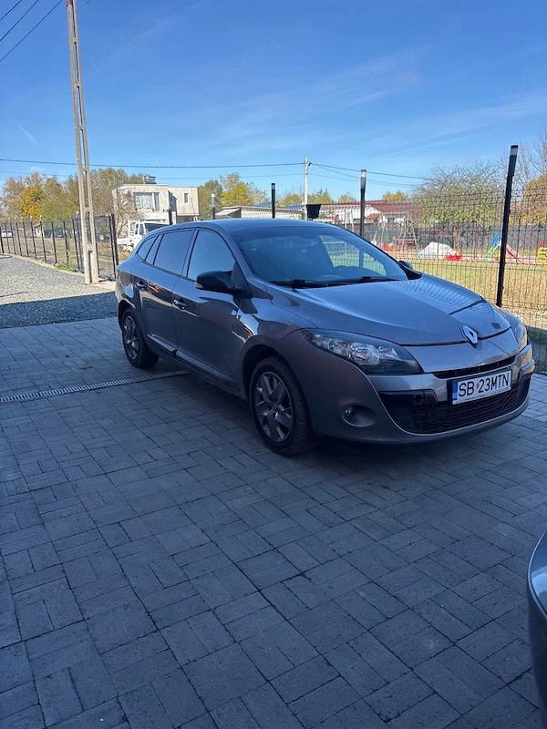 RENAULT Megane 2012 — imagine 2