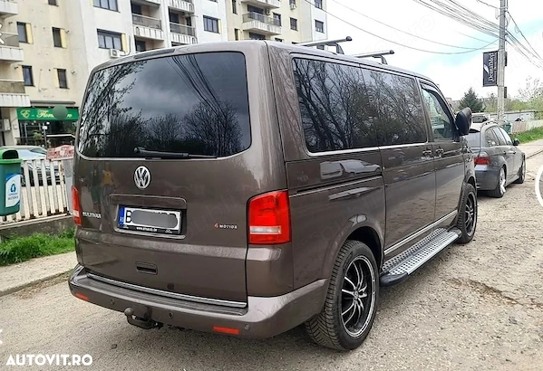 VOLKSWAGEN Multivan 2012 — imagine 6