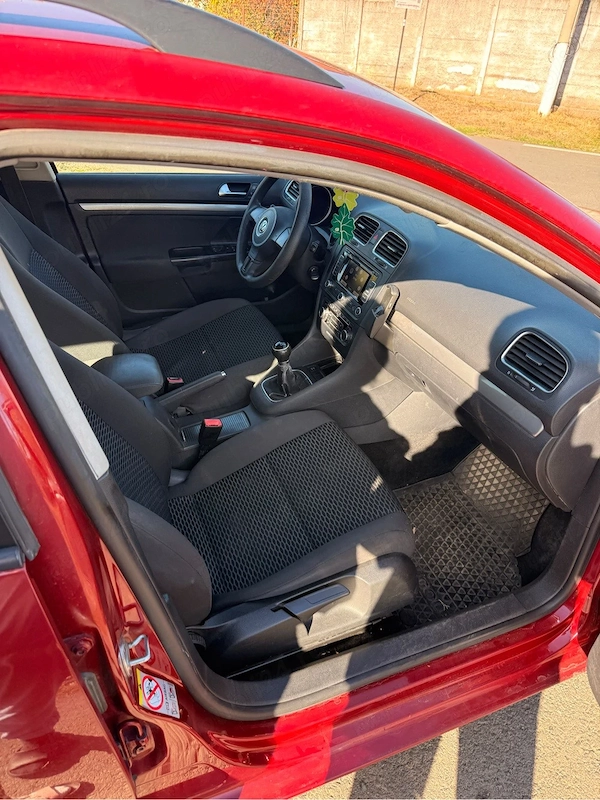 VOLKSWAGEN Golf 2010 — imagine 9