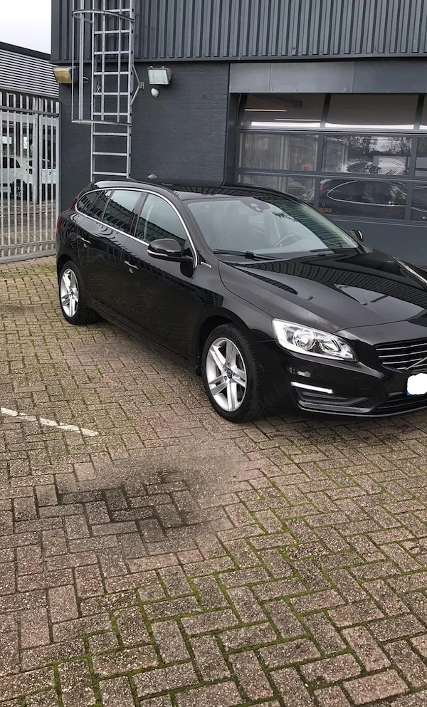 VOLVO V60 2015 — imagine 2