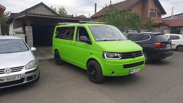 VOLKSWAGEN Transporter 2012 — imagine 3