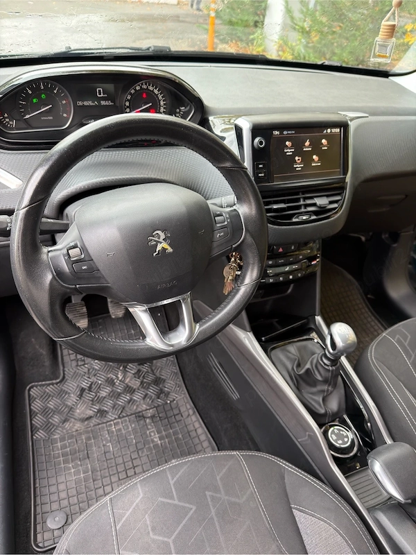 PEUGEOT 2008 2017 — imagine 4