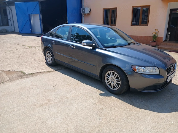 Volvo S40