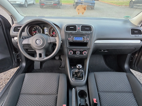 VOLKSWAGEN Golf 2010 — imagine 7