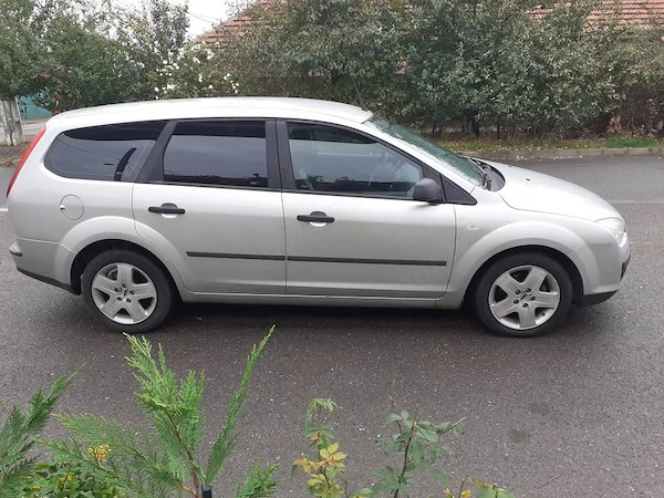 FORD Focus 2006 — imagine 5