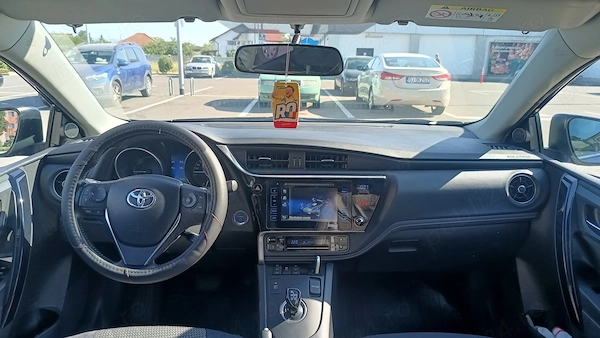 TOYOTA Auris 2016 — imagine 3