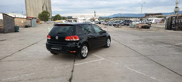 VOLKSWAGEN Golf 2010 — imagine 5