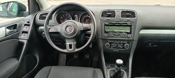 VOLKSWAGEN Golf 2010 — imagine 4