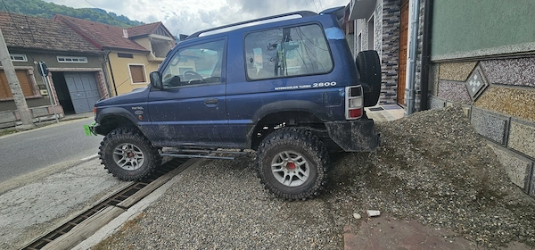 MITSUBISHI Pajero 1999 — imagine 2