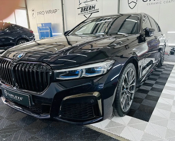 BMW Seria 7 2021 — imagine 1