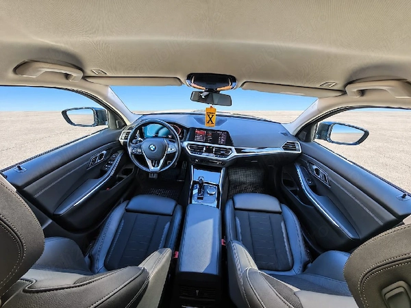 BMW Seria 3 2021 — imagine 1