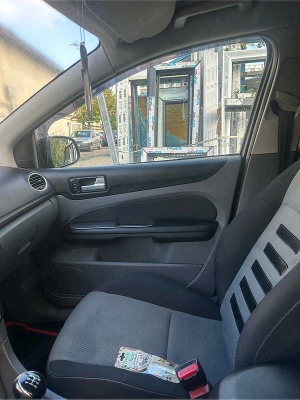 FORD Focus 2010 — imagine 3