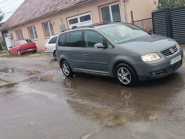 VOLKSWAGEN Touran 2004 — imagine 5