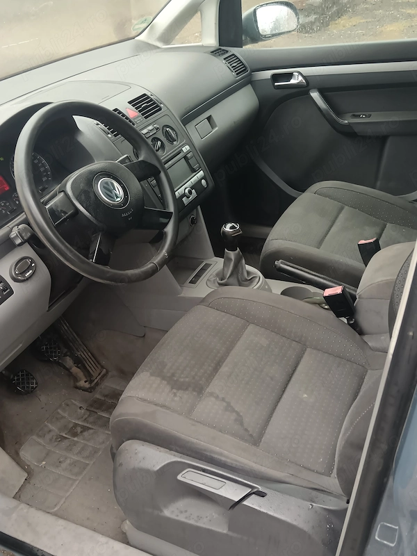 VOLKSWAGEN Touran 2004 — imagine 6