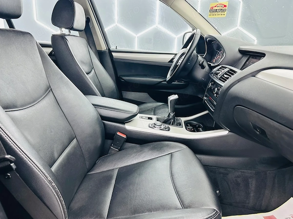 BMW  2011 — imagine 16