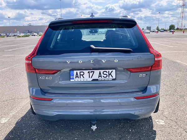 VOLVO XC60 2022 — imagine 3