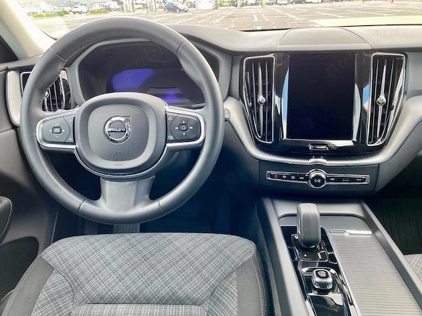 VOLVO XC60 2022 — imagine 7