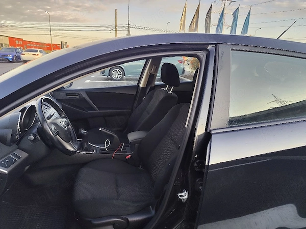 MAZDA 3 2013 — imagine 9