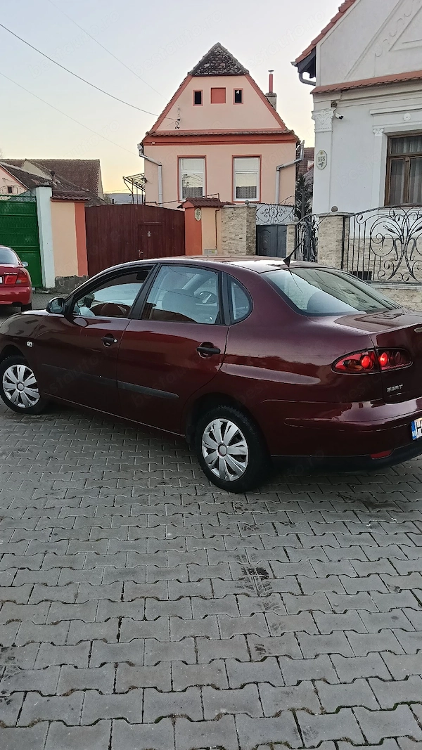 SEAT Cordoba 2004 — imagine 8