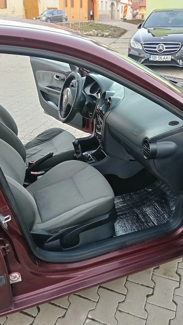 SEAT Cordoba 2004 — imagine 6