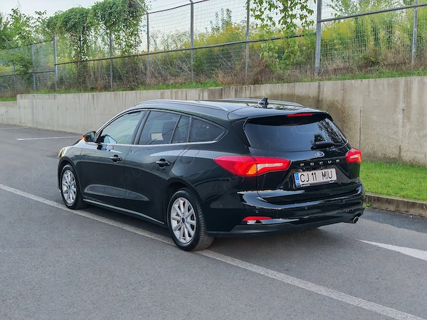 FORD Focus 2019 — imagine 3