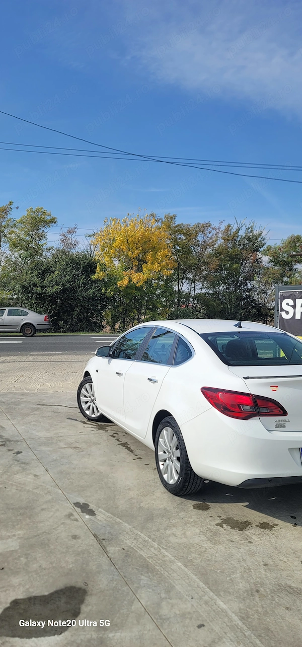 OPEL Astra 2013 — imagine 5